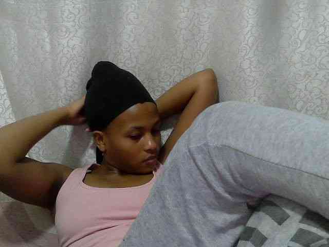 Caroldoly webcam