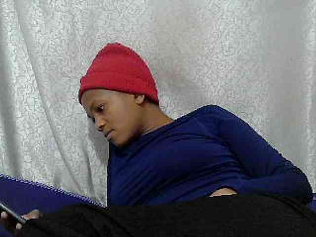 Caroldoly webcam