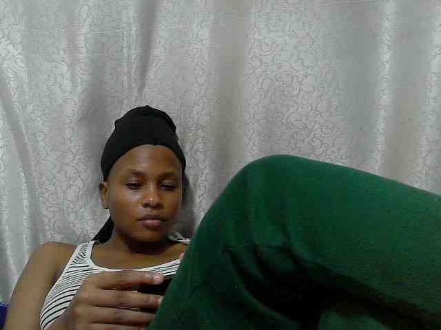 Caroldoly webcam