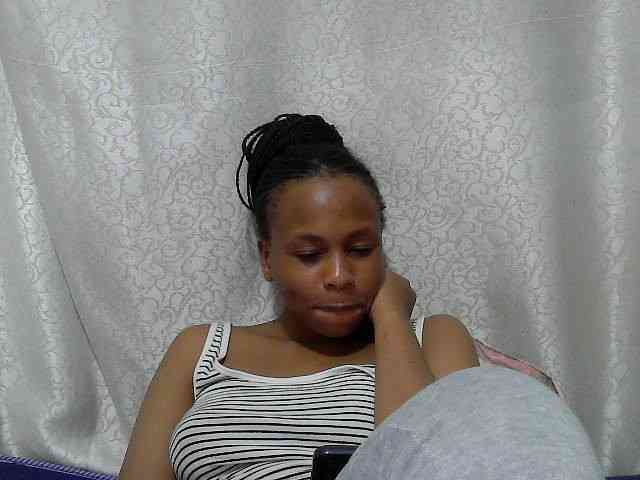 Caroldoly webcam