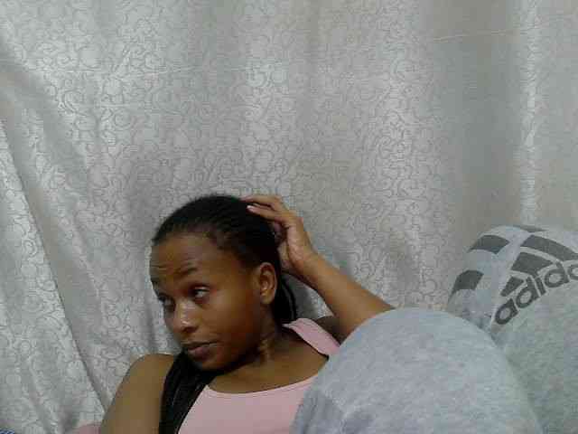 Caroldoly webcam