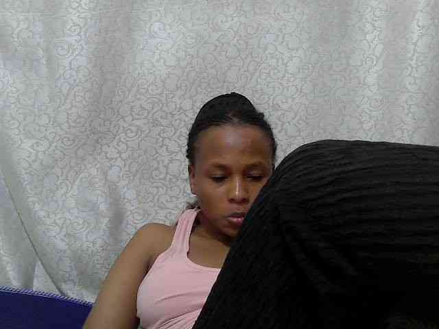 Caroldoly webcam