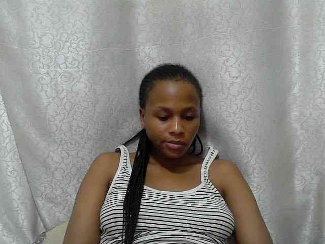 Caroldoly webcam