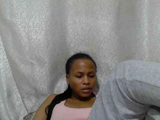 Caroldoly webcam