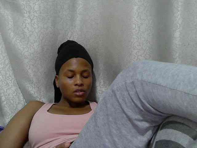 Caroldoly webcam