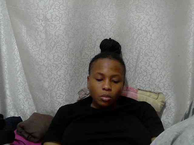 Caroldoly webcam