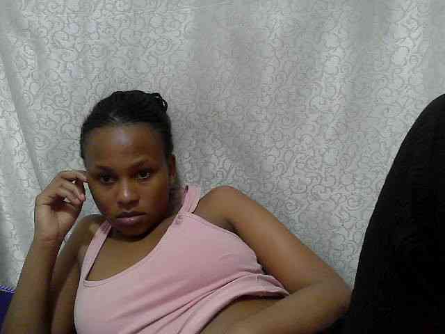 Caroldoly webcam