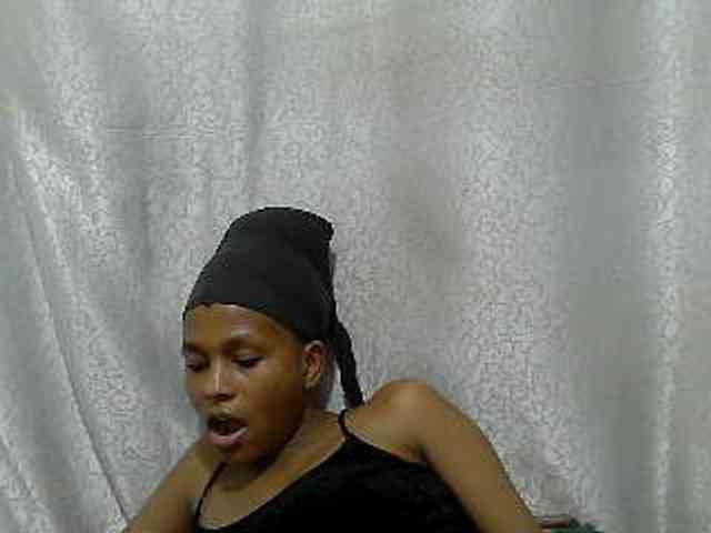 Caroldoly webcam