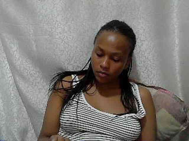 Caroldoly Sex Cam Show