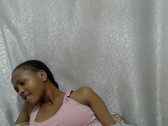 Caroldoly webcam