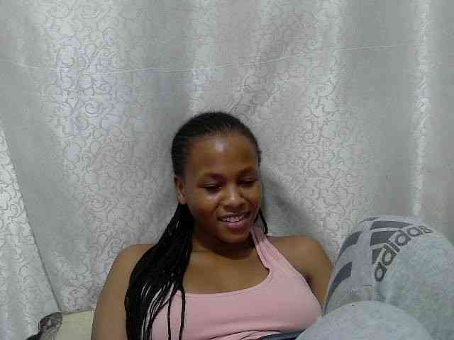 Caroldoly webcam