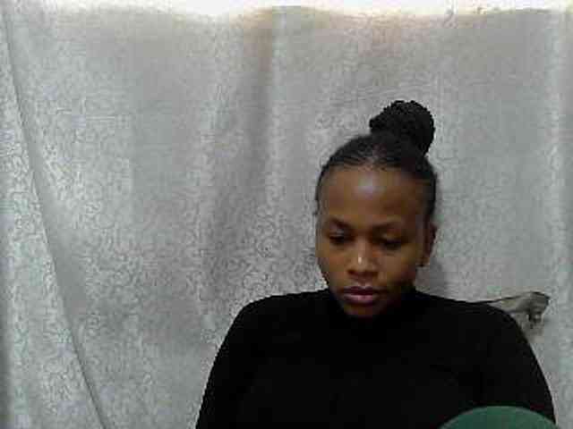 Caroldoly Live Webcam on BongaCams