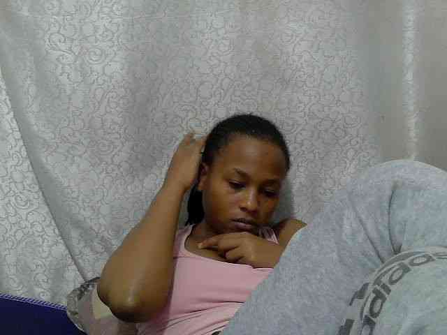 Caroldoly webcam
