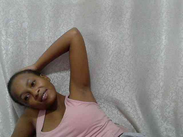 Caroldoly webcam