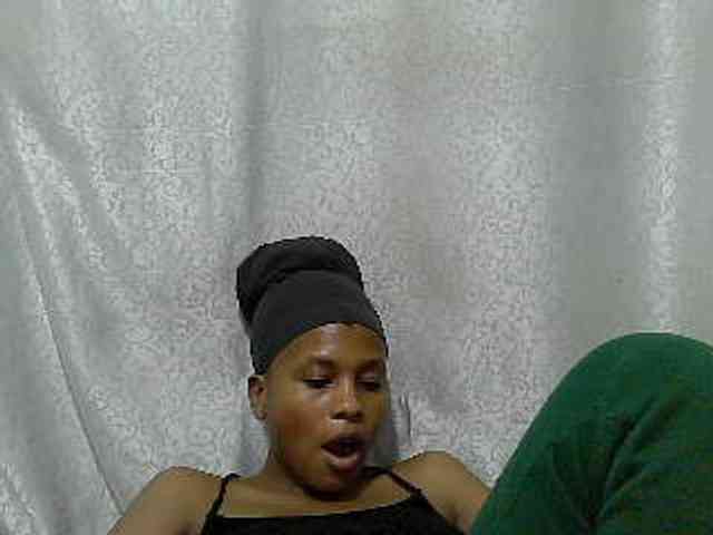 Caroldoly webcam