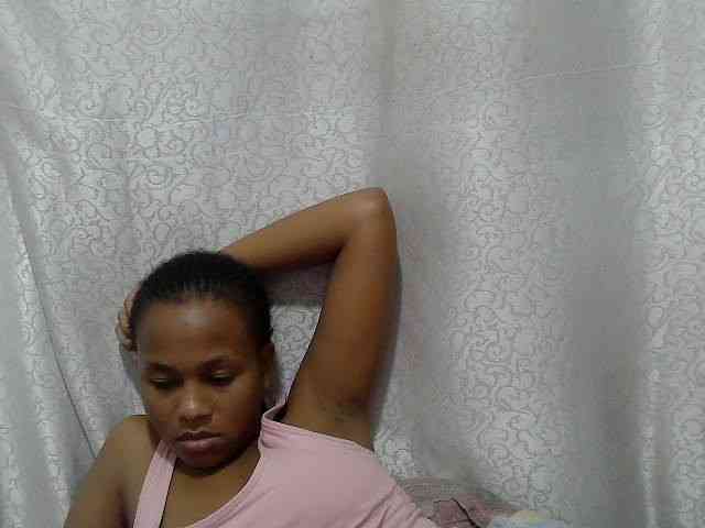 Caroldoly webcam