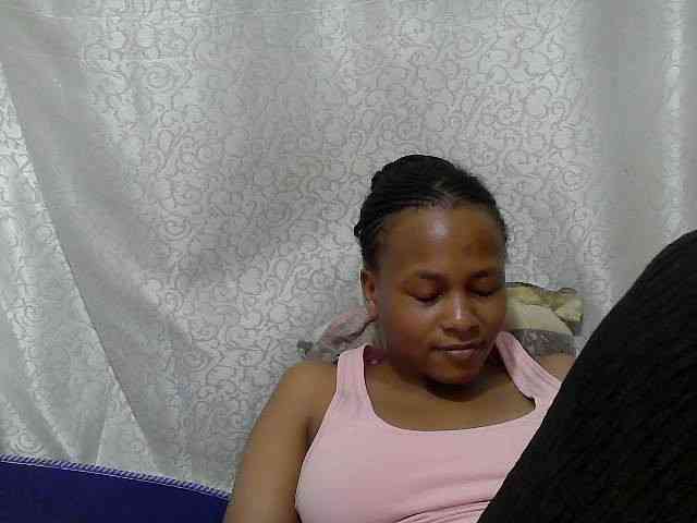 Caroldoly webcam