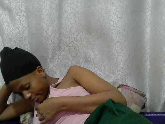 Caroldoly webcam