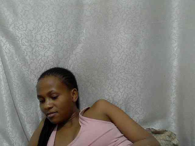 Caroldoly webcam