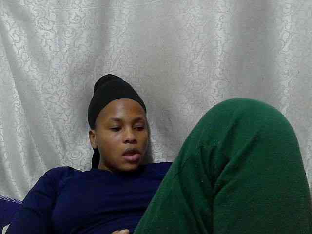 Caroldoly webcam