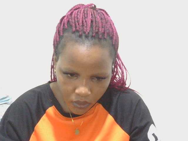 Shellyice live cam on BongaCams