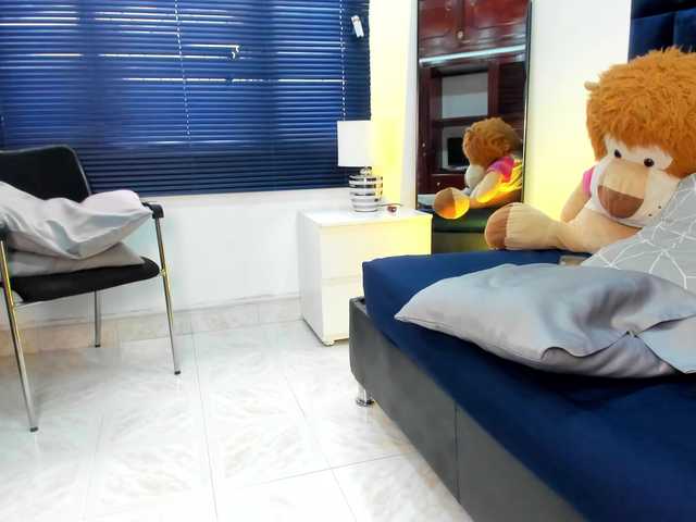 Nayasex live cam preview