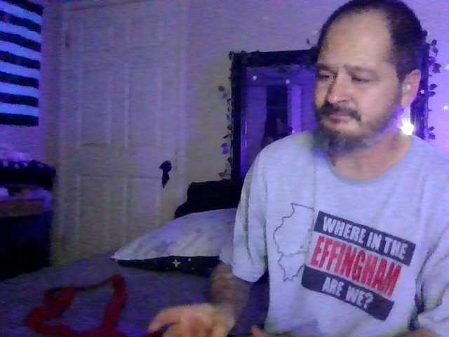 le modèle pappymak est en webcam porno dans un show sur le site bongacams, il possède les tags suivants: White/Caucasian,Brunette,Shaved