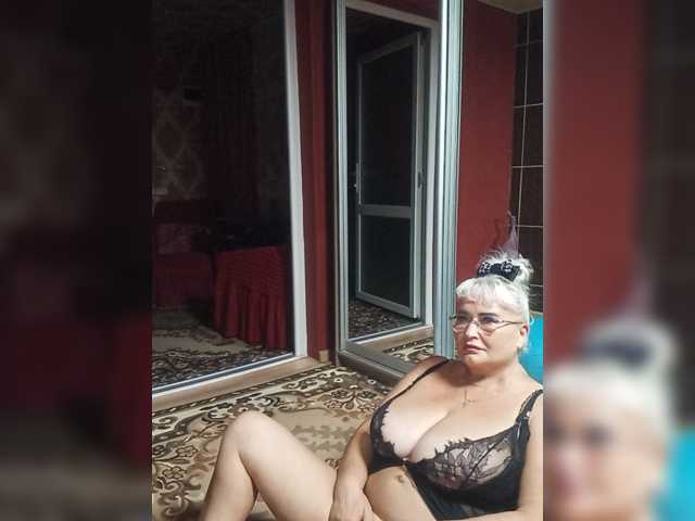 Jemma-Cori, live now on BongaCams