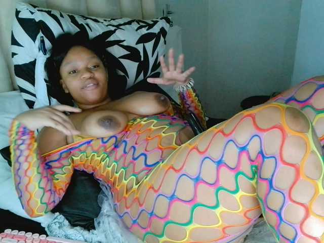 thiquekitten's BongaCams show and profile