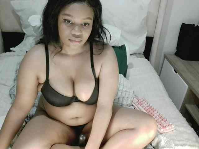 thiquekitten webcam
