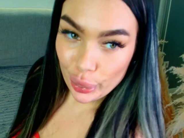 katerine-Monroe live cam preview