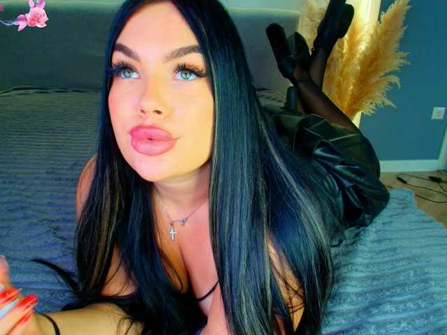katerine-Monroe live cam on BongaCams