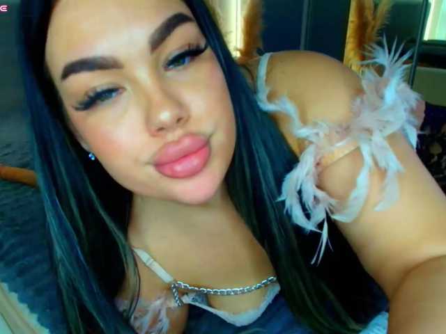 katerine-Monroe live cam on BongaCams