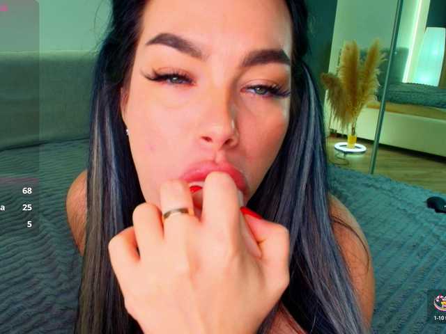 katerine-Monroe live cam on BongaCams
