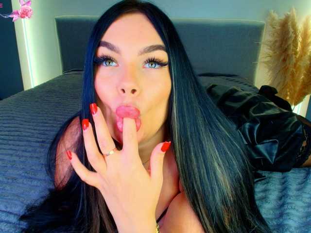katerine-Monroe live cam on BongaCams