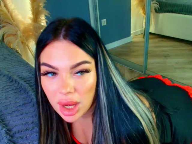 katerine-Monroe live cam on BongaCams