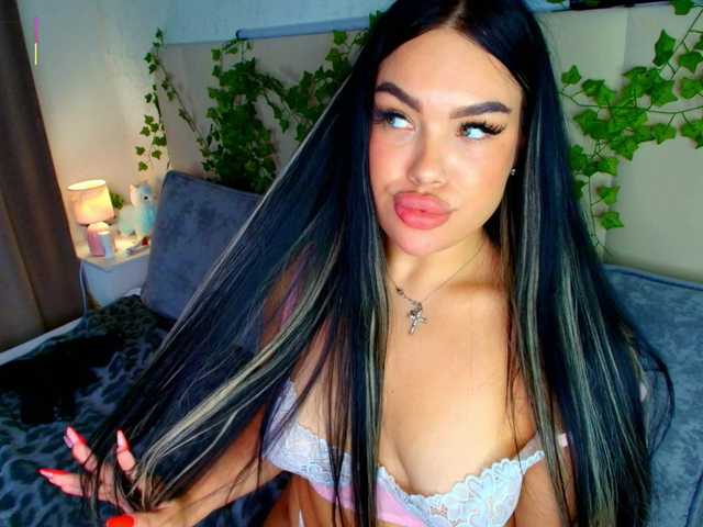 katerine-Monroe live cam on BongaCams