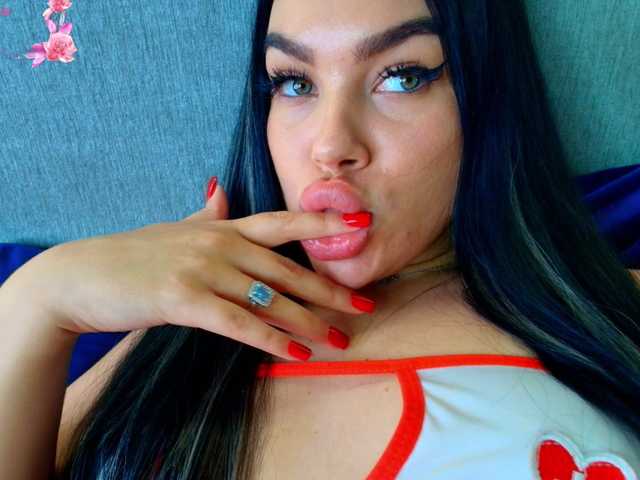katerine-Monroe live cam on BongaCams