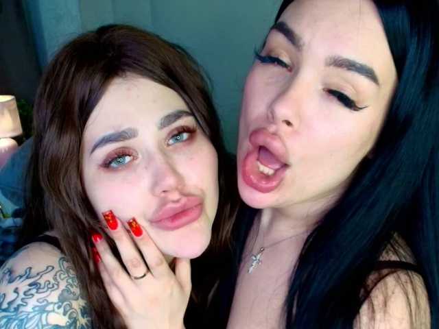 go to chat with katerine-Monroe