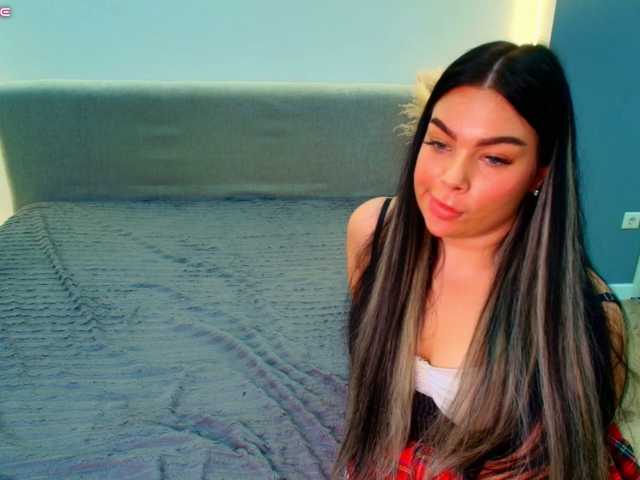 katerine-Monroe live cam preview