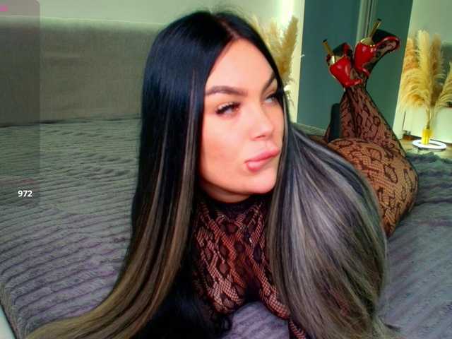 katerine-Monroe live cam on BongaCams