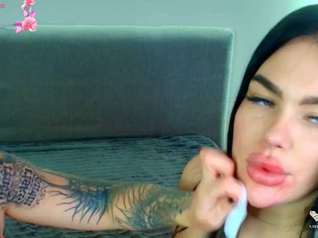 katerine-Monroe live cam on BongaCams
