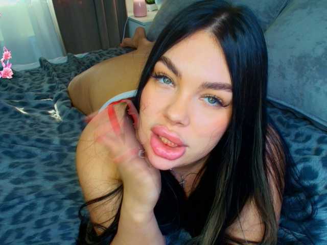 katerine-Monroe live cam on BongaCams