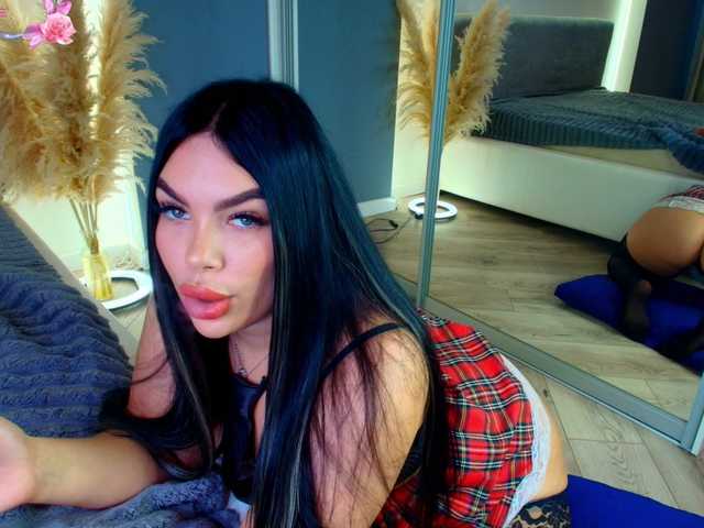 katerine-Monroe live cam on BongaCams
