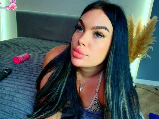 katerine-Monroe live cam on BongaCams