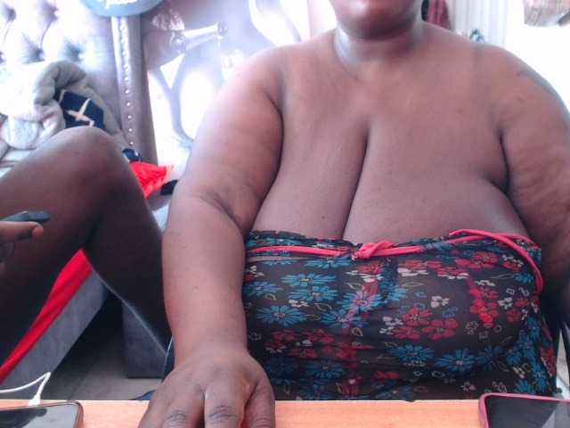 bigboobscoupls