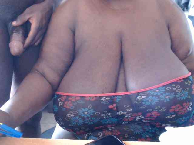 bigboobscoupls bigboobscoupls