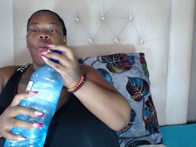 Vibecandy233 live webcam show