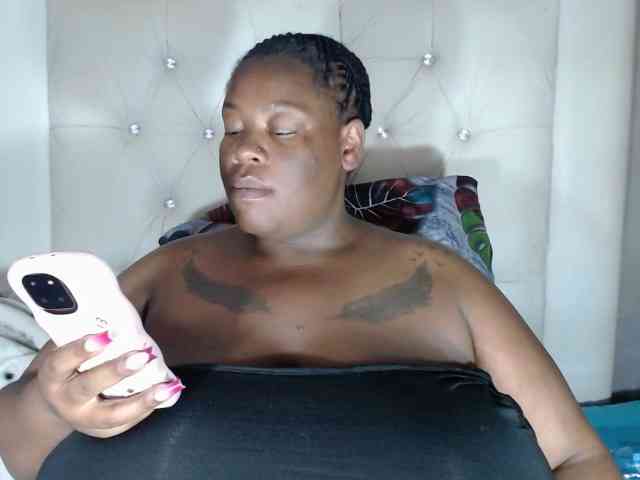 Vibecandy233 Live Webcam on BongaCams