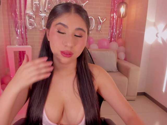 MayaMoretti live cam on BongaCams